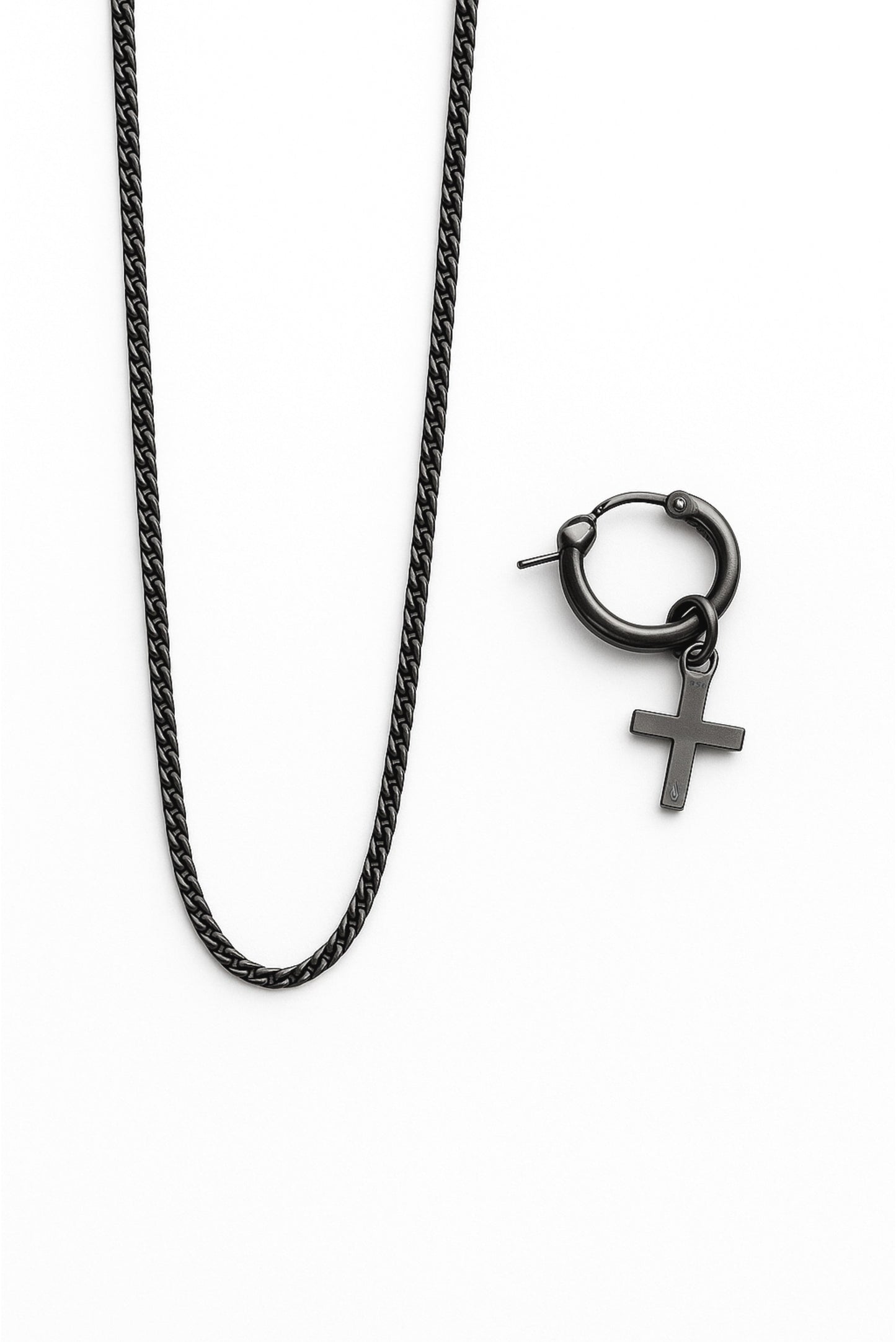 Set de cadena barbada y arete de cruz pavonada en plata esterlina – Dopamyn