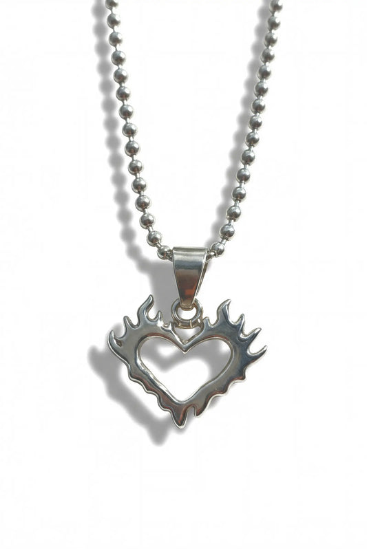 Collar unisex Heart on Fire con diseño de corazón en llamas en plata esterlina DOPAMYN