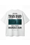Playera blanca oversize unisex con estampado Train Hard Dopamyn