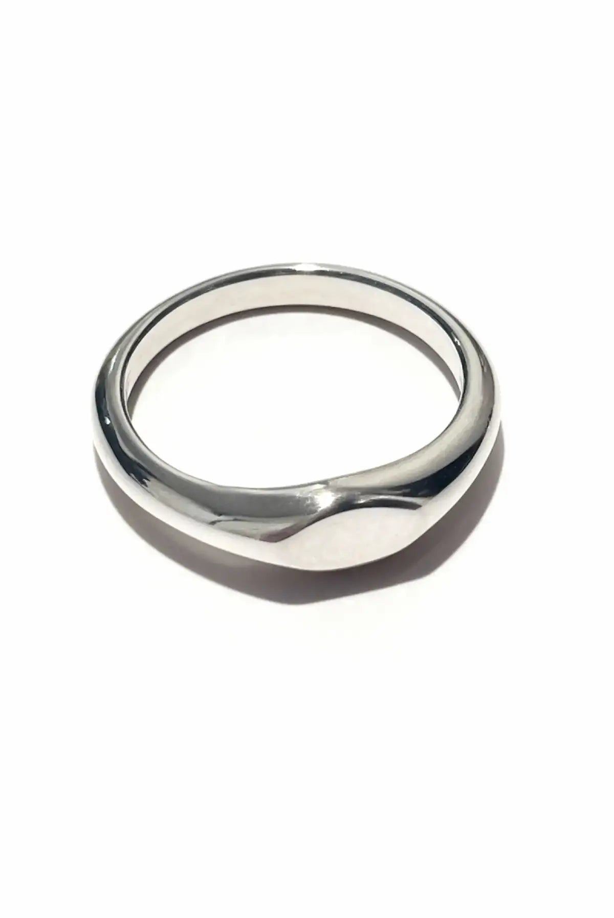 Anillo Oval en plata .950 unisex diseño minimalista artesanal DOPAMYN