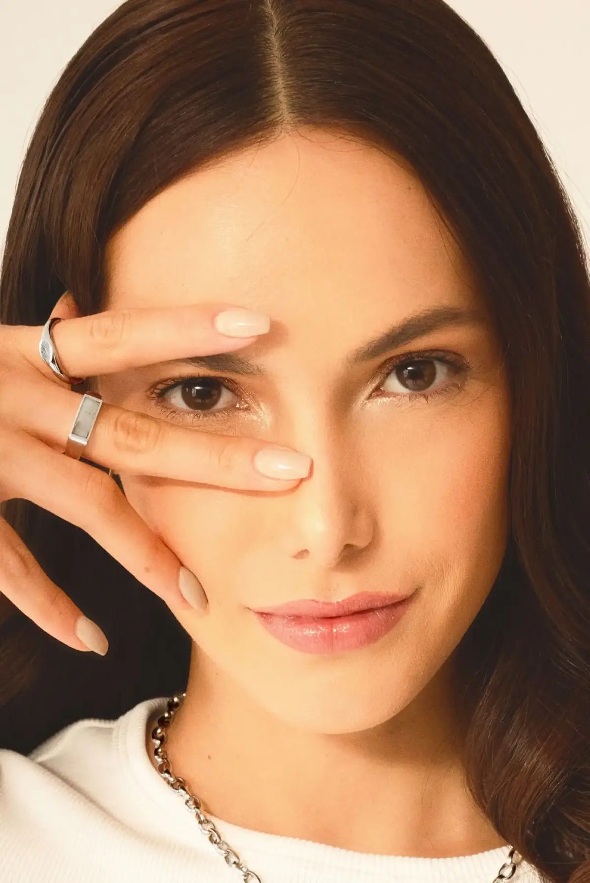 Anillo Rectangular en plata .950 diseño geométrico moderno unisex con piedra natural concha nácar DOPAMYN