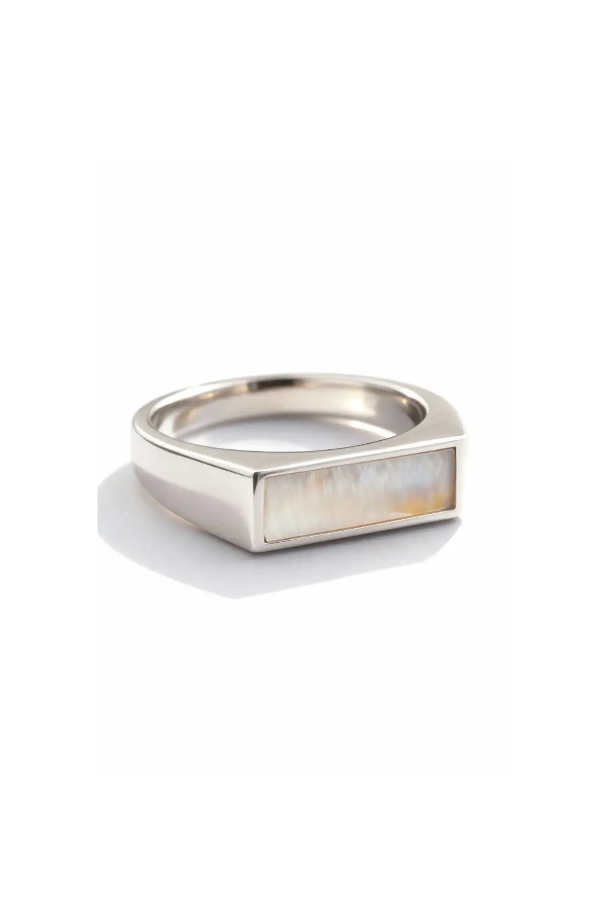 Anillo Rectangular en plata .950 diseño geométrico moderno unisex con piedra natural concha nácar DOPAMYN