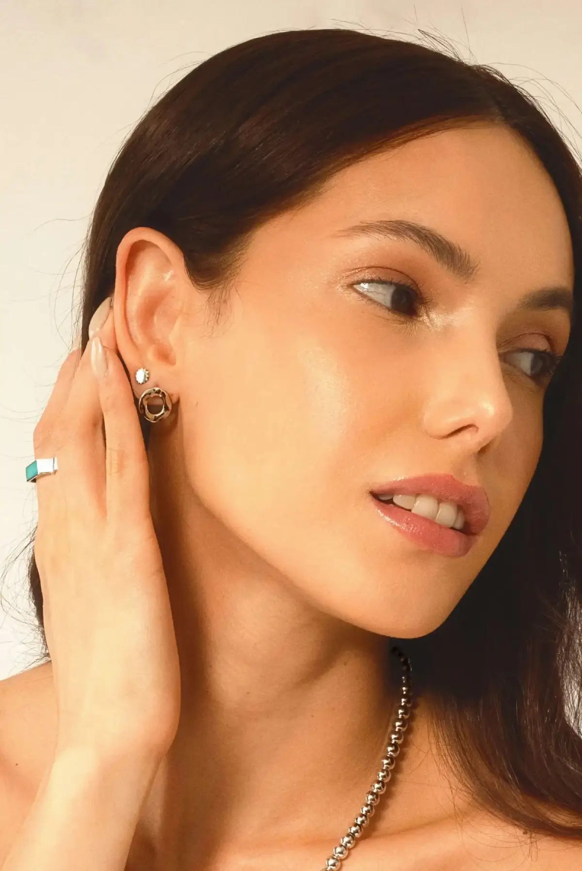 Aretes Eclipse de plata .950 joyería artesanal minimalista y unisex dopamyn